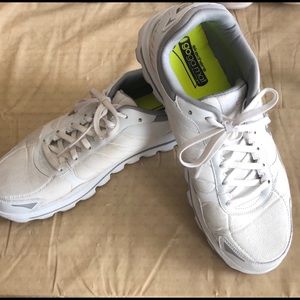 🌻Skechers men’s tennis shoe🌻
